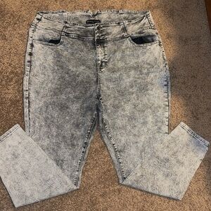 Fashion to Figure Acid Wash Jeans for Women size 20
